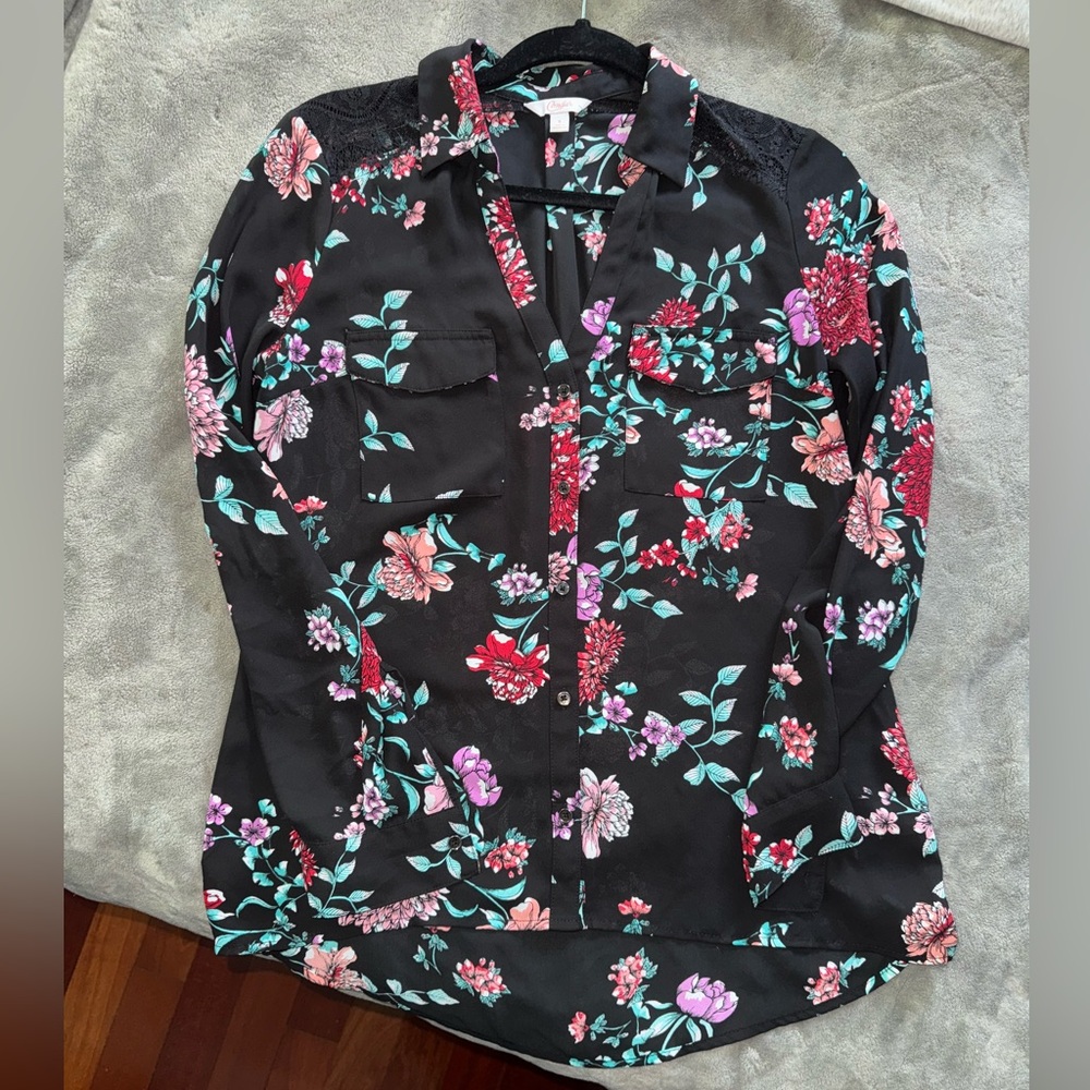 Candie's Black Floral Button Front Blouse with Lace Epaulets | EUC | Size Small